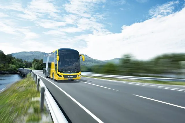 Jak korzystnie finansować autobus w firmie przewozowej?